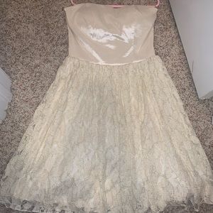 Strapless dress